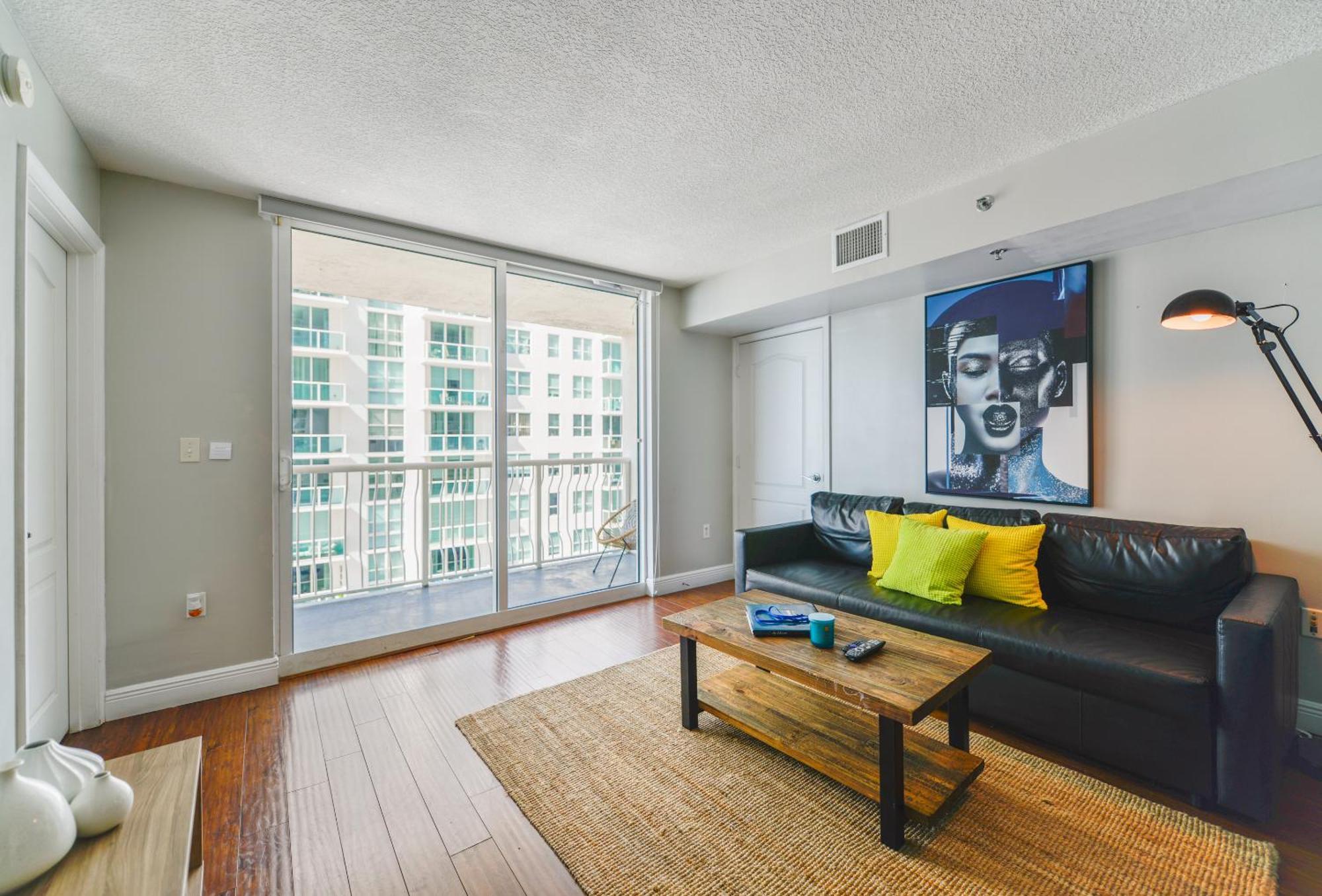 Amazing 3 Bedroom Condo At Brickell With Pool 迈阿密 外观 照片