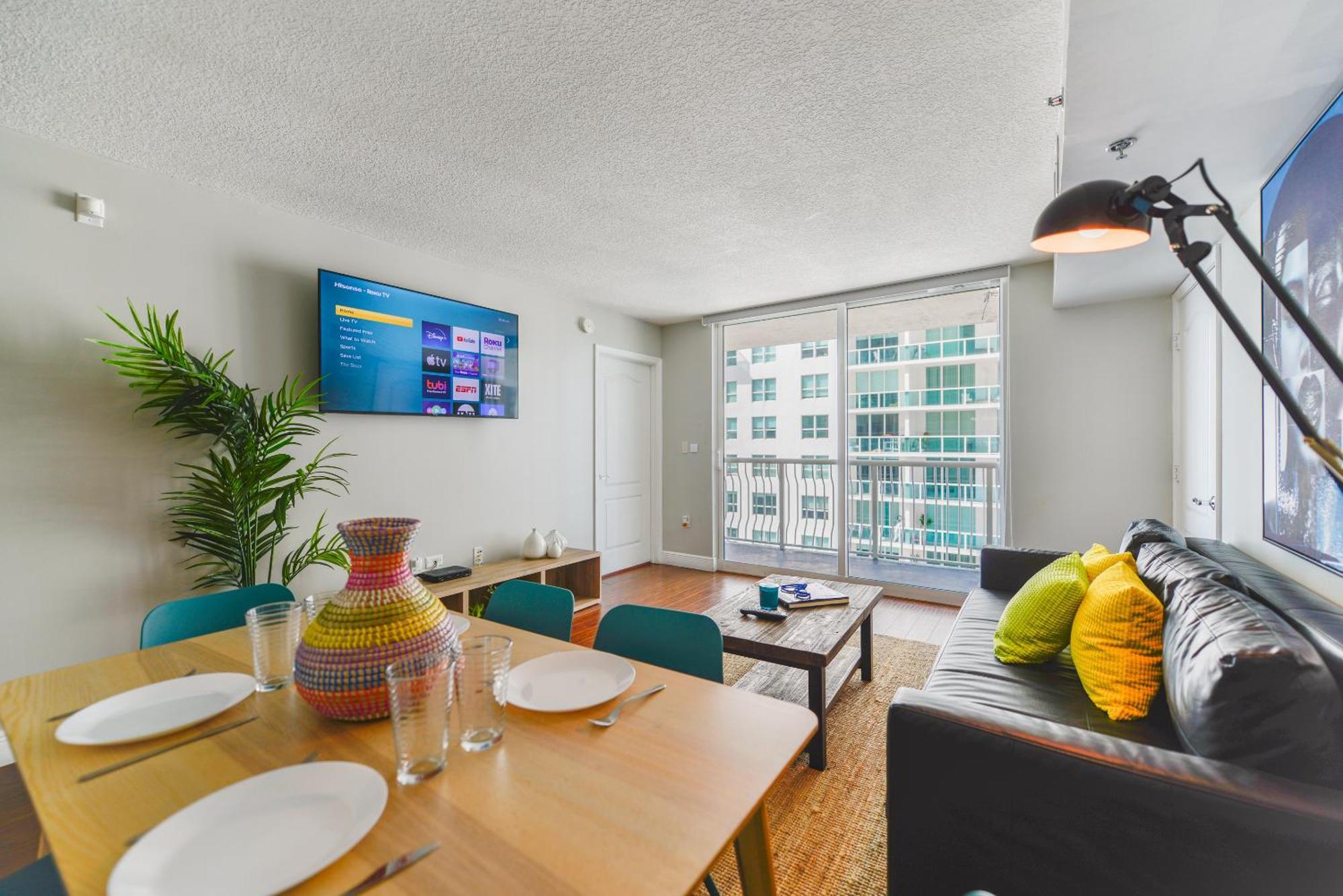 Amazing 3 Bedroom Condo At Brickell With Pool 迈阿密 外观 照片