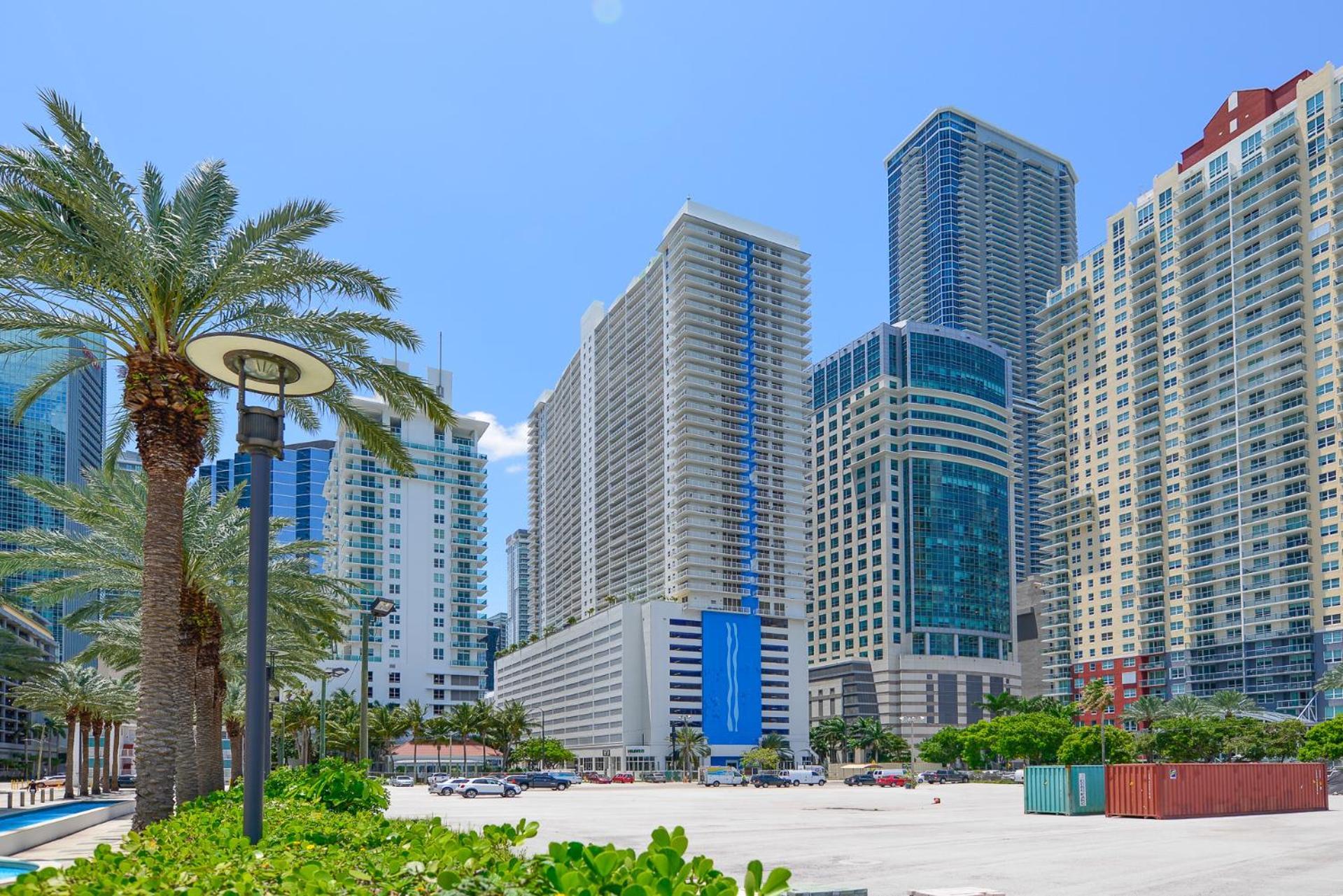 Amazing 3 Bedroom Condo At Brickell With Pool 迈阿密 外观 照片