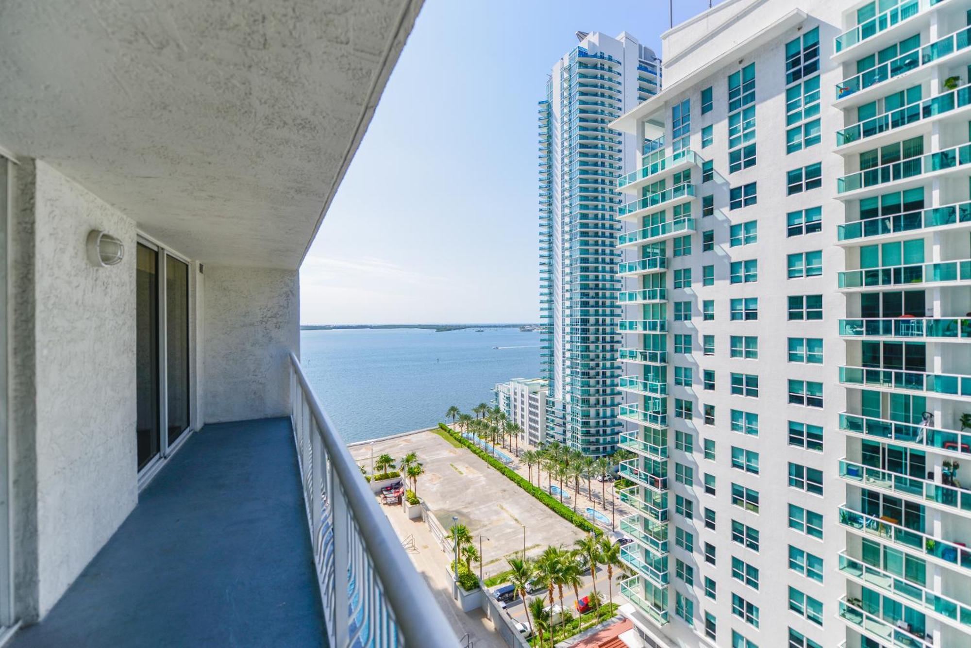 Amazing 3 Bedroom Condo At Brickell With Pool 迈阿密 外观 照片