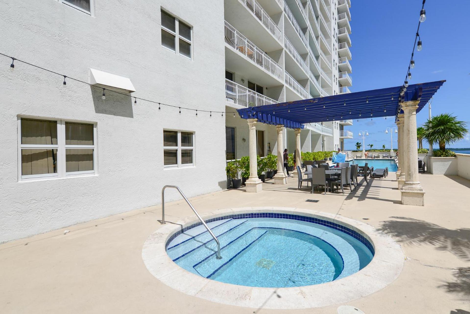 Amazing 3 Bedroom Condo At Brickell With Pool 迈阿密 外观 照片